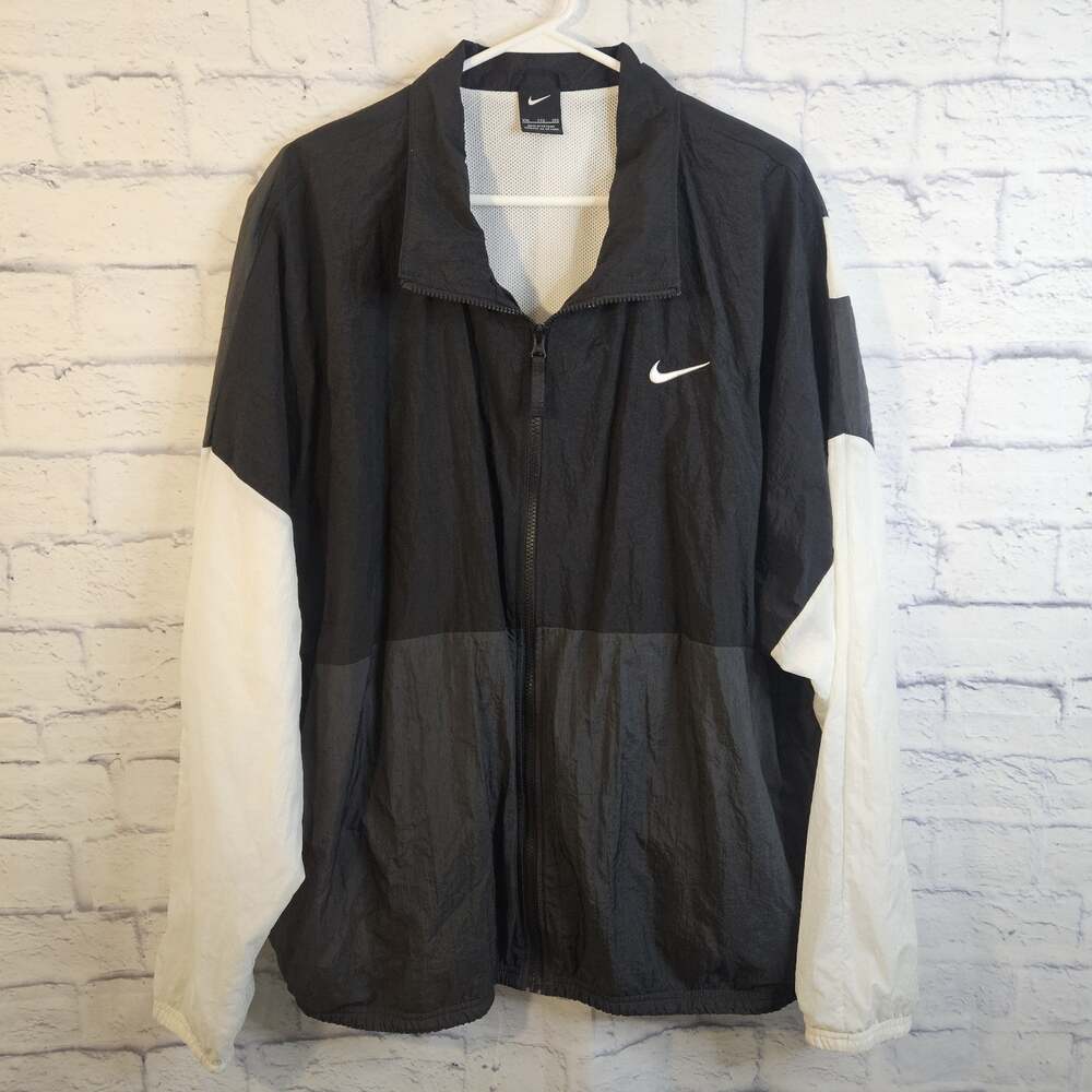 Nike Windbreaker Jacket Mens Size XXL Black Pockets Full Zip Lightweight